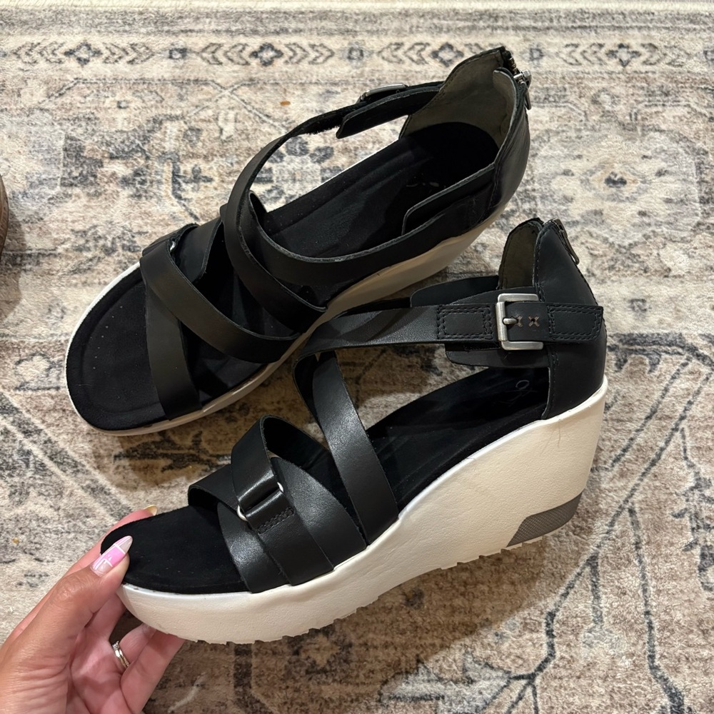 OTBT TERESA wedges size 9.5 - Picture 1 of 9